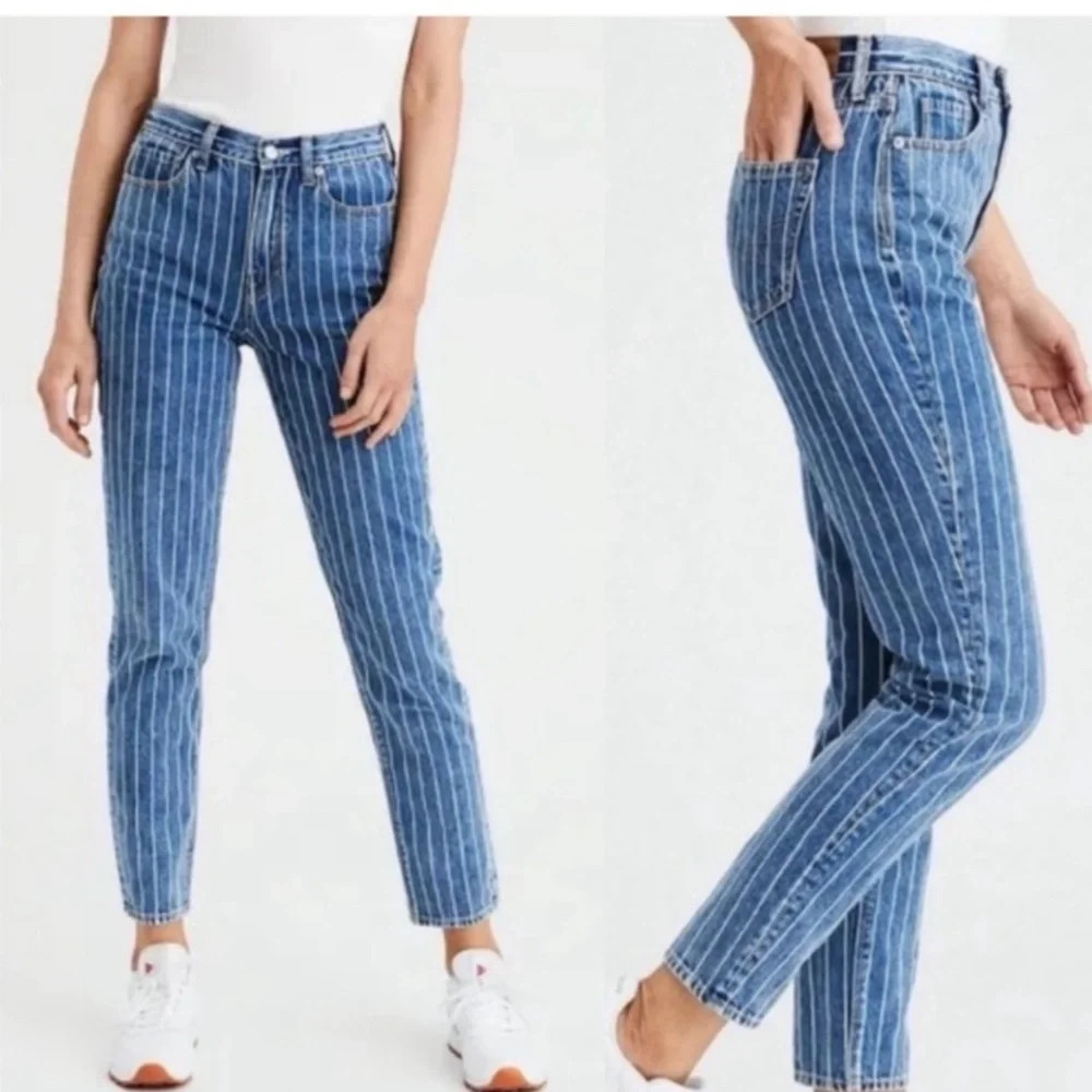 American Eagle Pinstripe Blue and White‎ Mom Jeans Size 4